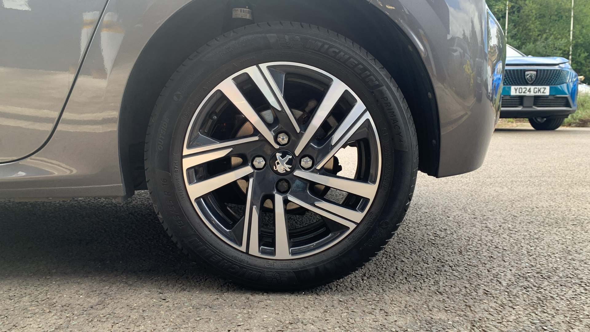 car image