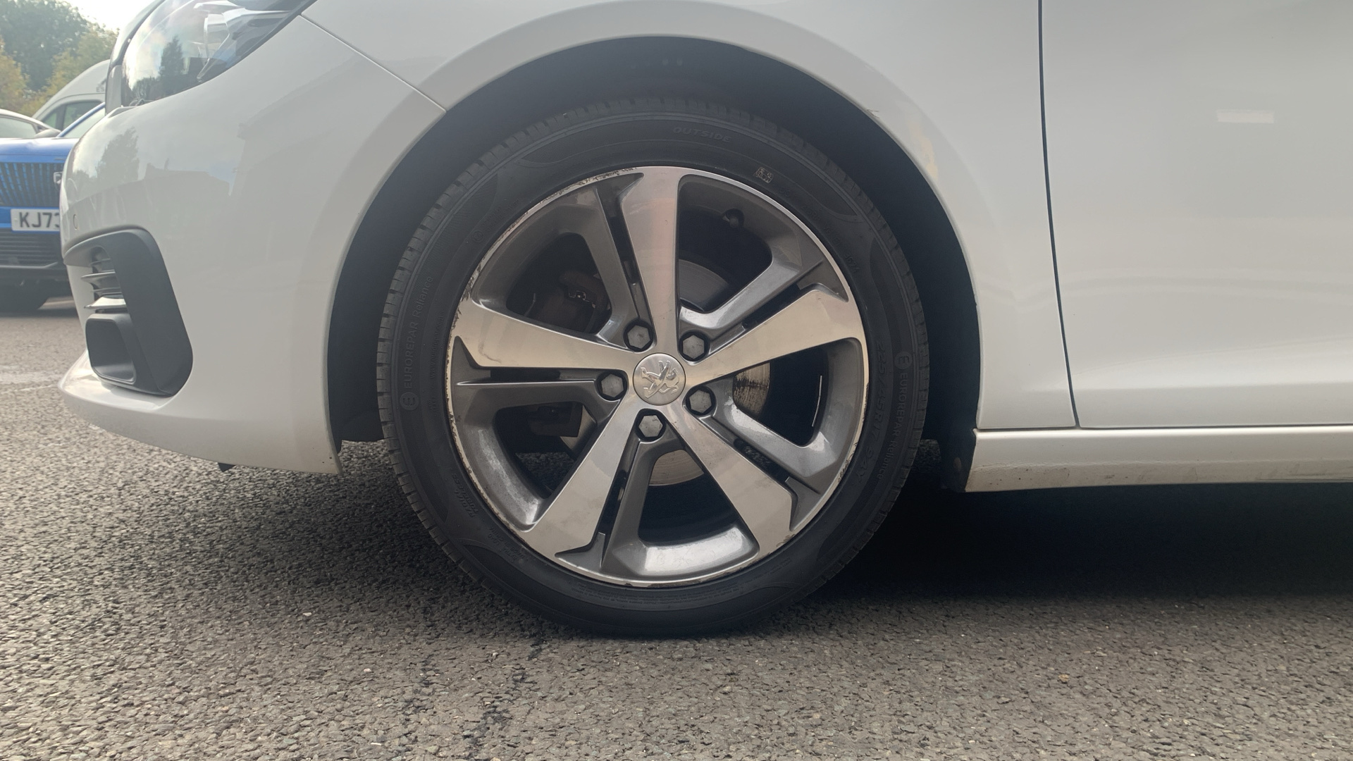 car image
