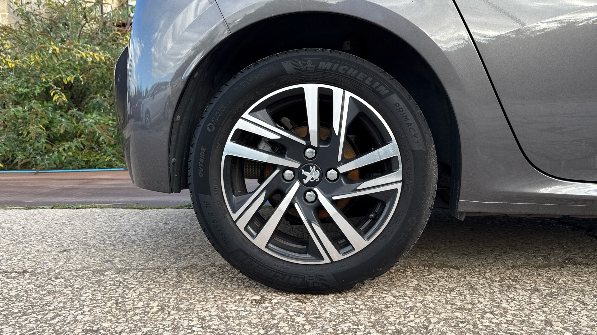car image