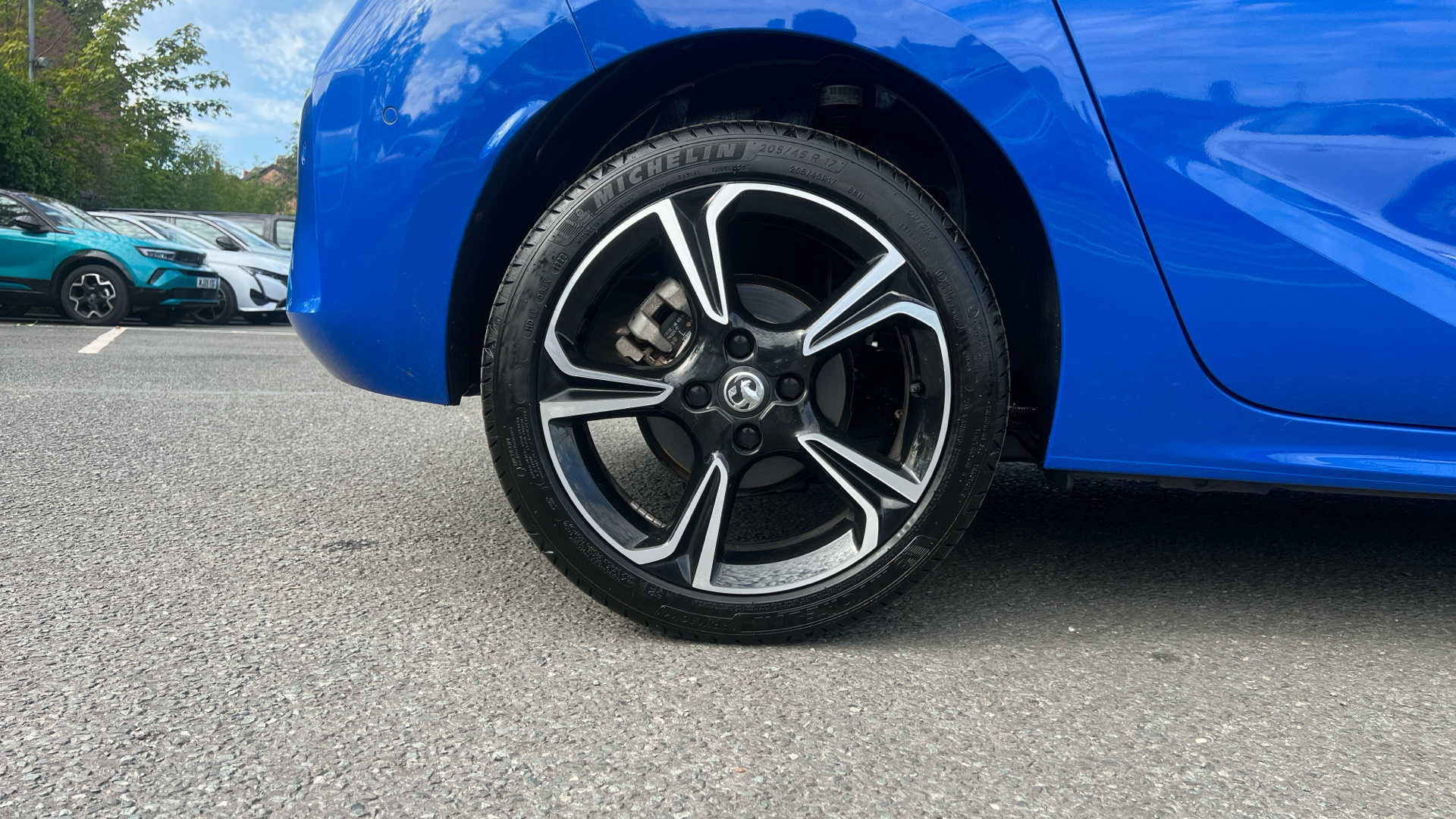 car image