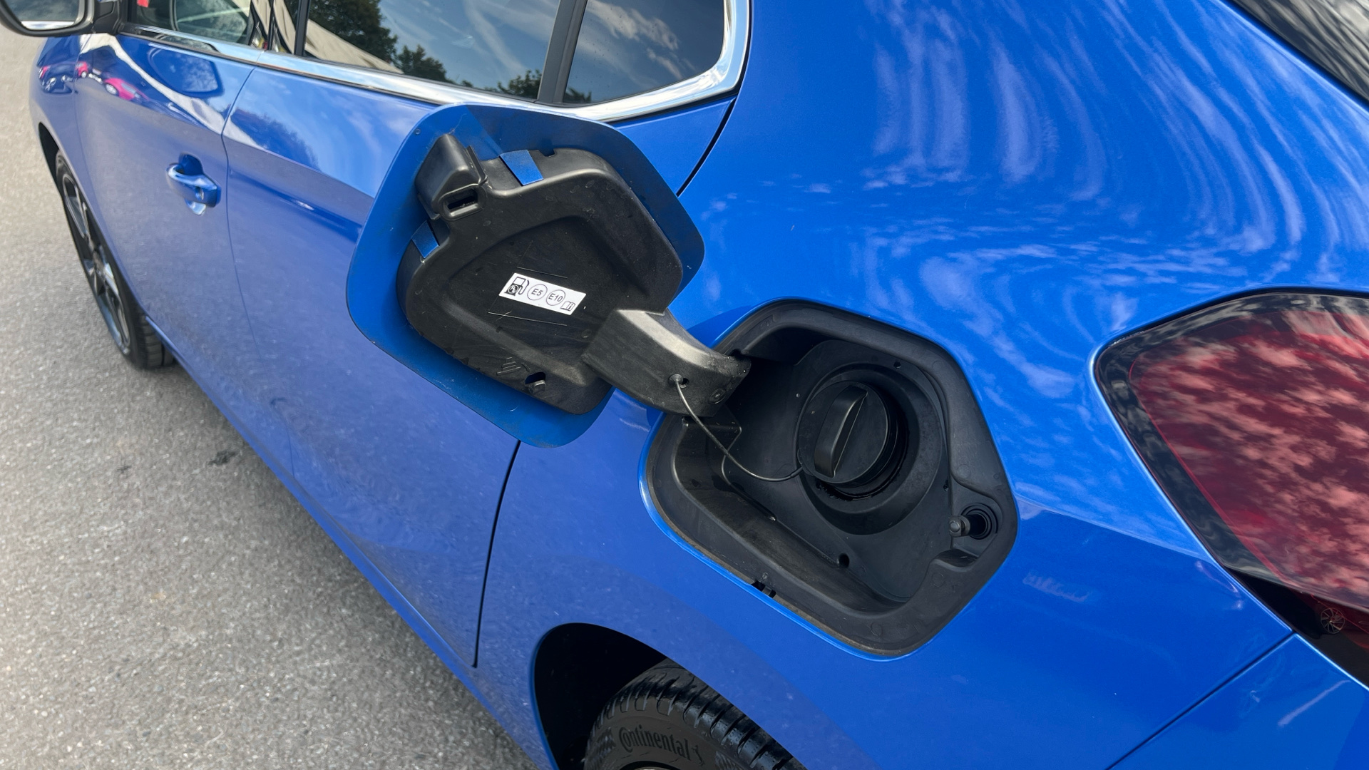 car image