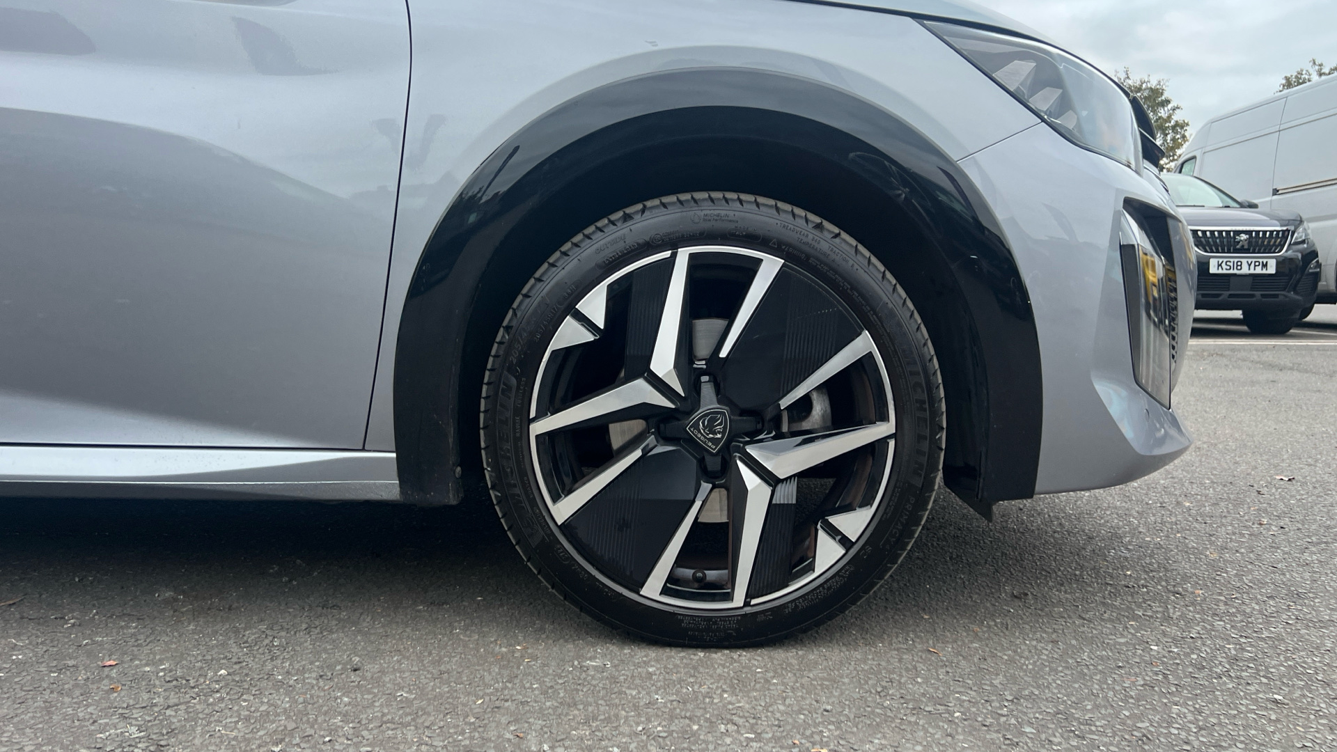 car image