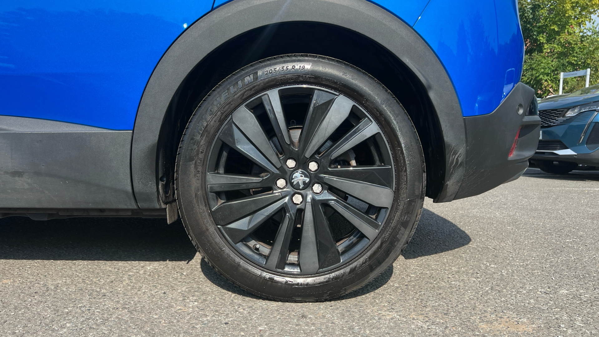 car image