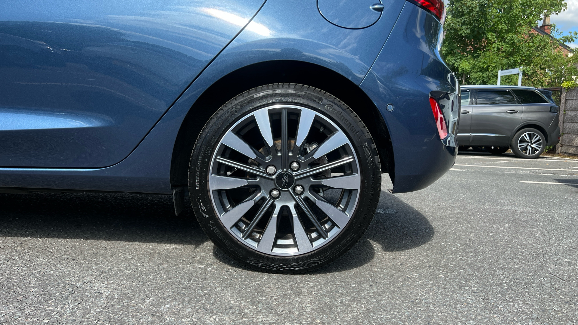 car image