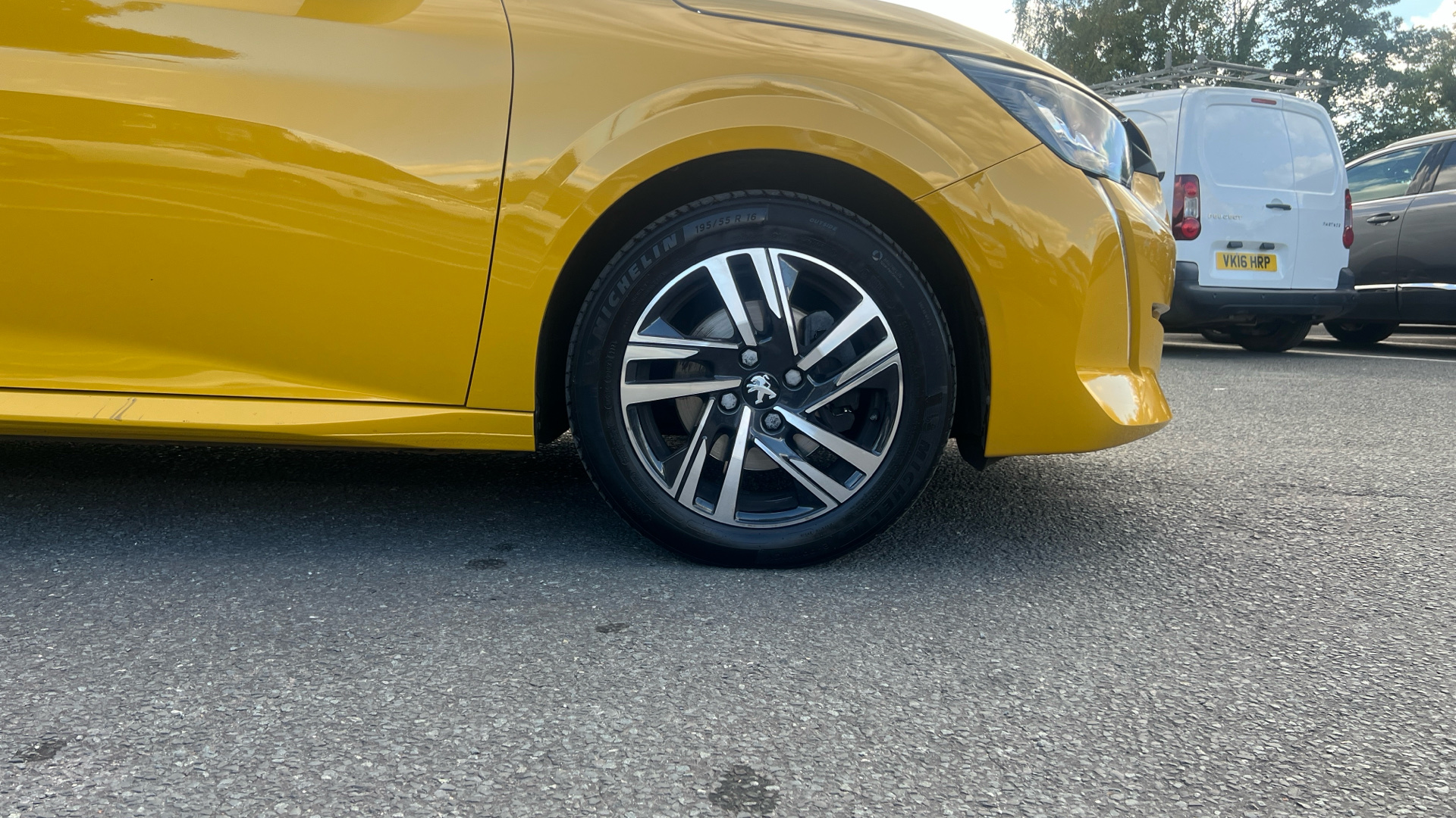 car image