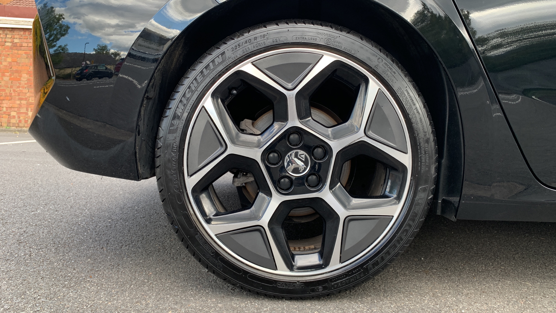 car image