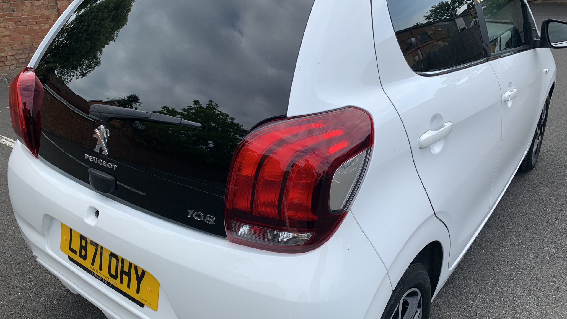 car image