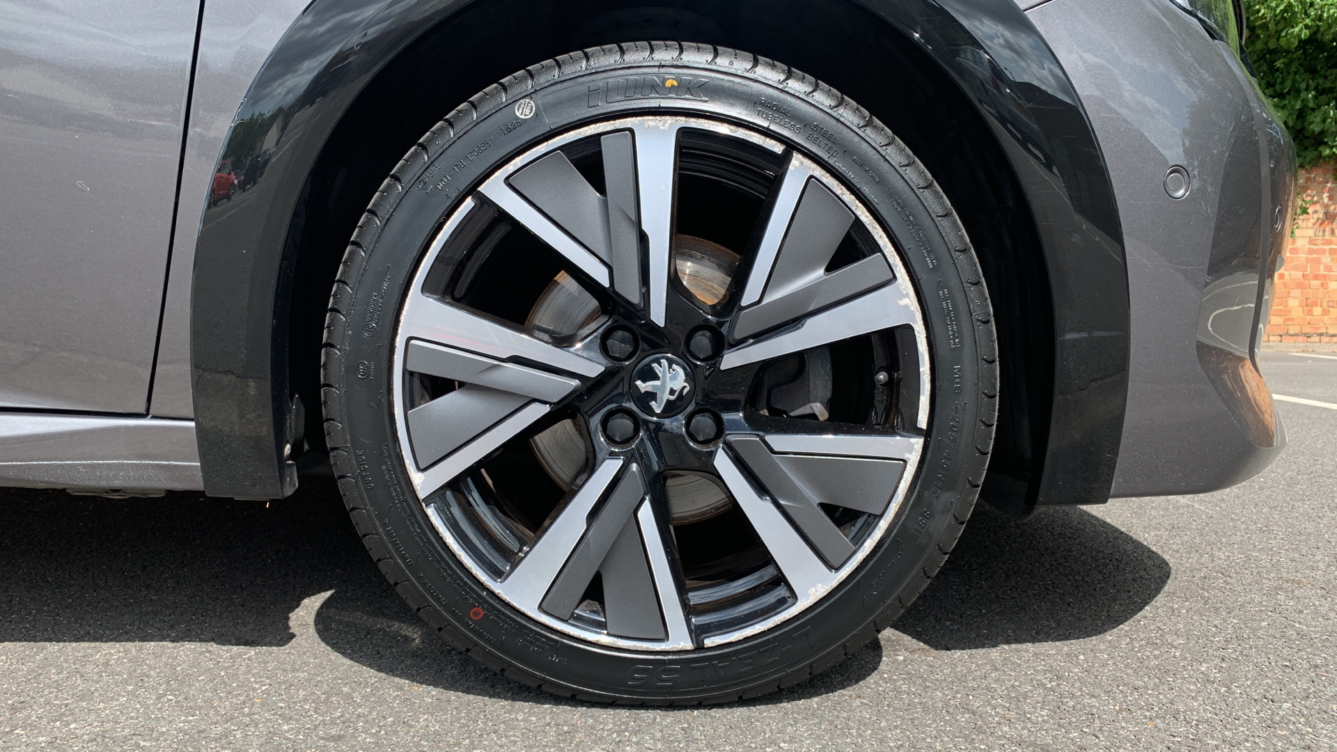 car image