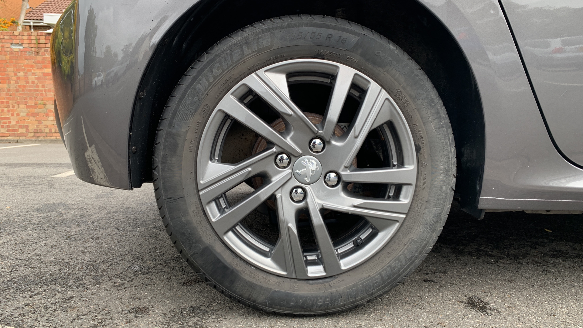 car image