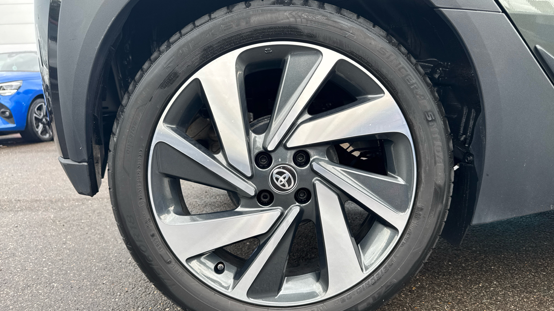 car image
