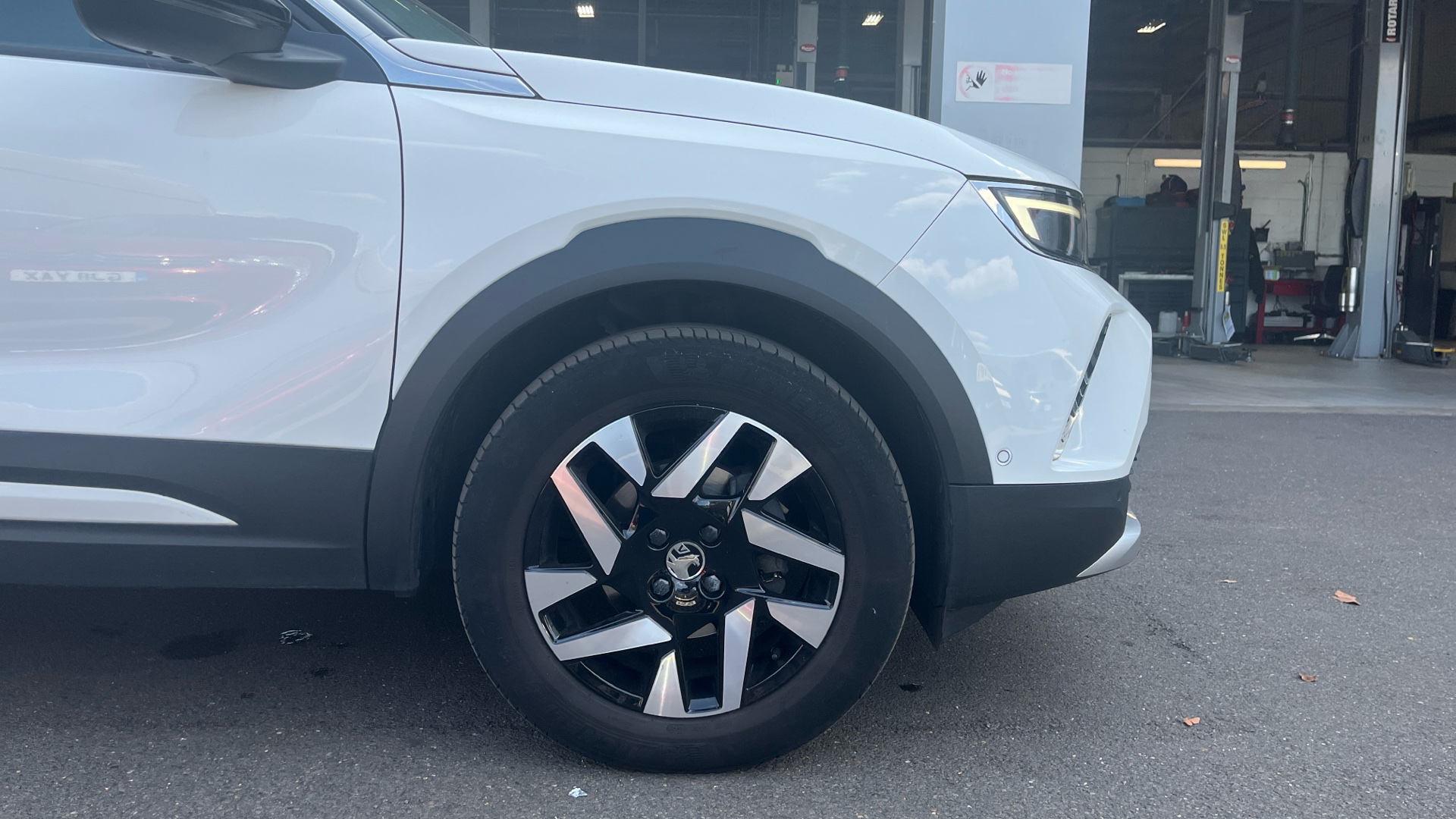 car image