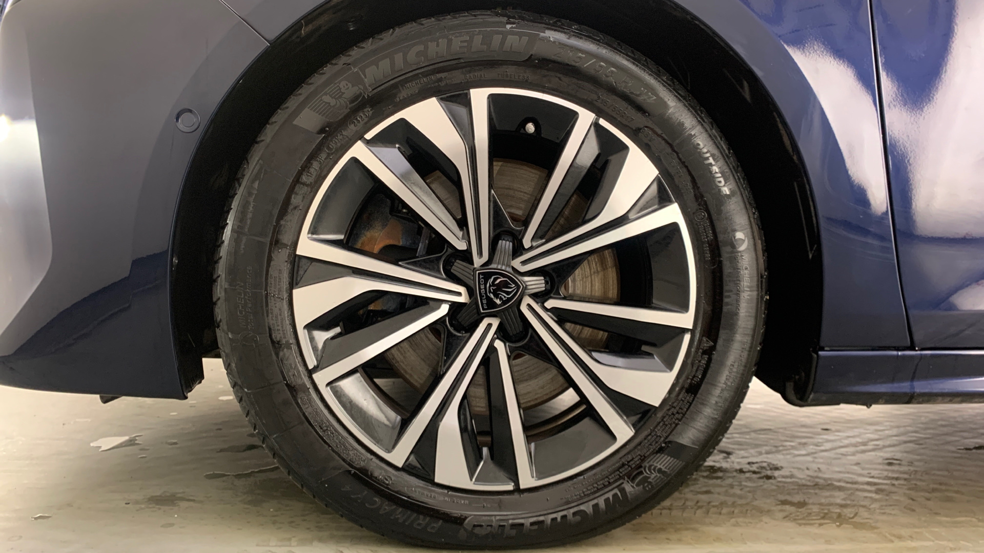 car image