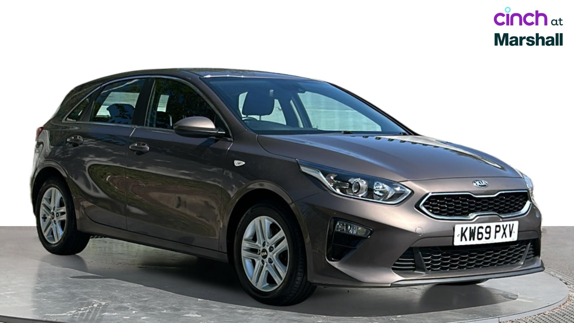Kia Ceed listing photo