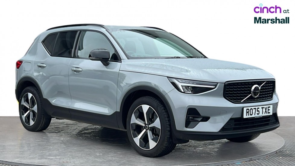 2025 Volvo XC40