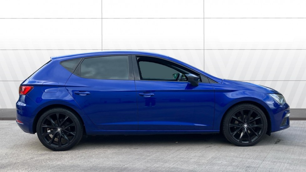 SEAT Leon 1.5 TSI EVO 150 FR Black Edition [EZ] 5dr Petrol Hatchback - Image 5