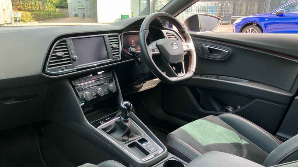 SEAT Leon 1.5 TSI EVO 150 FR Black Edition [EZ] 5dr Petrol Hatchback - Image 9