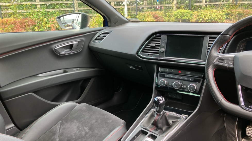 SEAT Leon 1.5 TSI EVO 150 FR Black Edition [EZ] 5dr Petrol Hatchback - Image 14