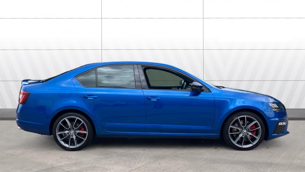 Skoda Octavia 2.0 TSI 245 vRS 5dr [Black Pack] Petrol Hatchback - Image 5