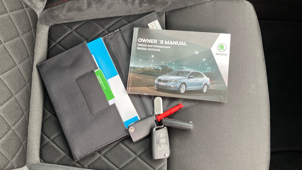 Skoda Octavia 2.0 TSI 245 vRS 5dr [Black Pack] Petrol Hatchback - Image 19