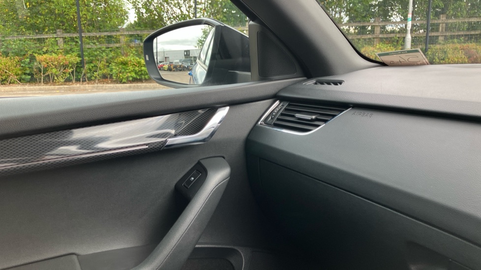 Skoda Octavia 2.0 TSI 245 vRS 5dr [Black Pack] Petrol Hatchback - Image 25