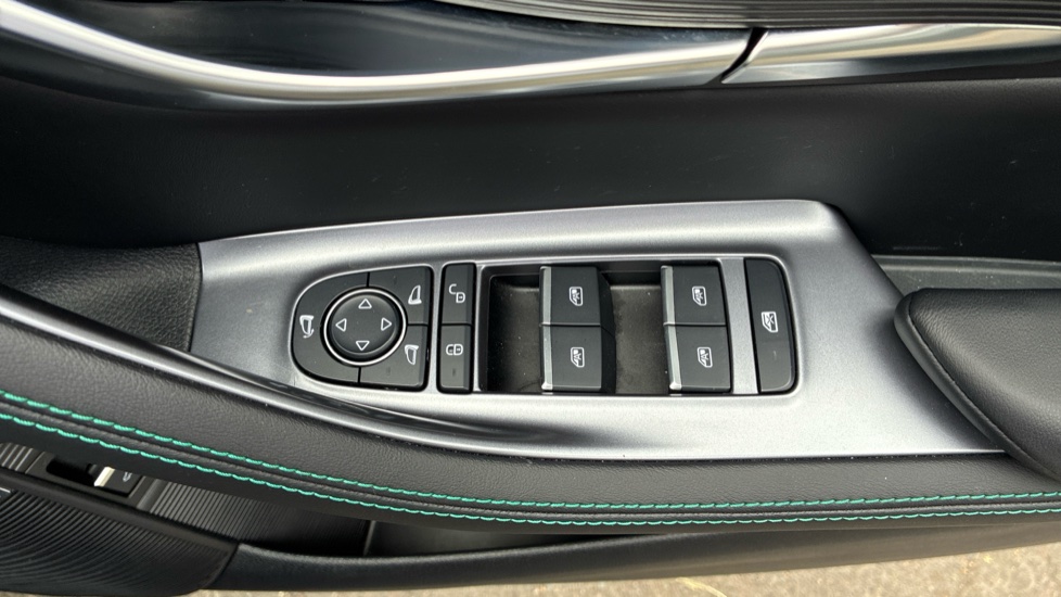 BYD Seal U 1.5 DM-i Comfort 5dr Auto Estate - Image 30