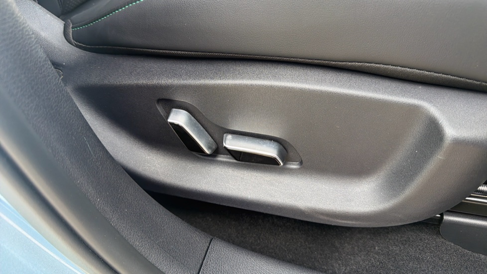 BYD Seal U 1.5 DM-i Boost 5dr Auto Estate - Image 30