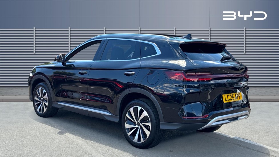 BYD Seal U 1.5 DM-i Comfort 5dr Auto Estate - Image 2