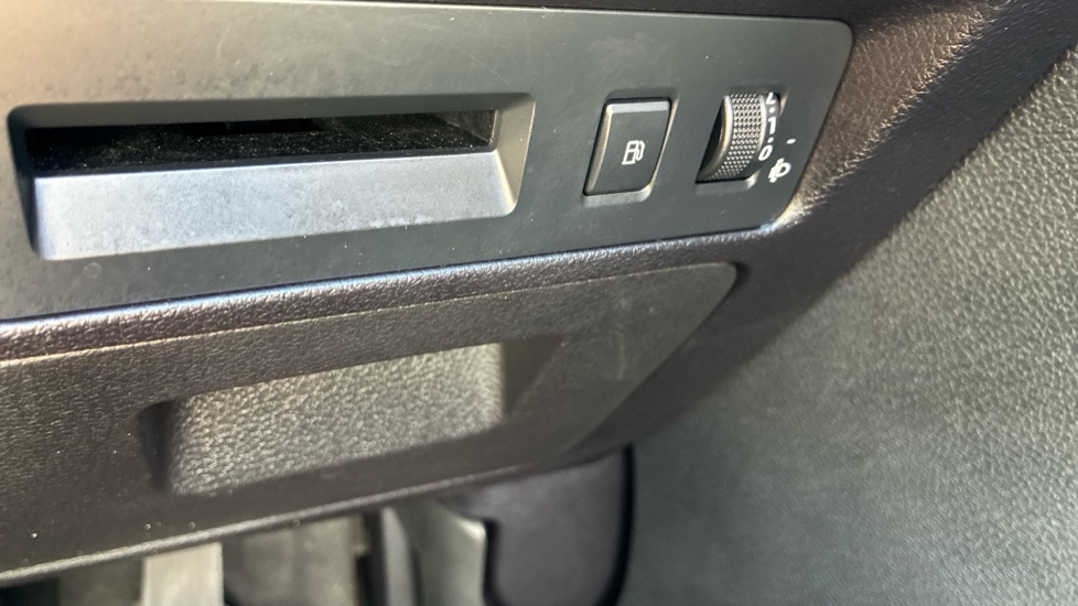 BYD Seal U 1.5 DM-i Comfort 5dr Auto Estate - Image 24