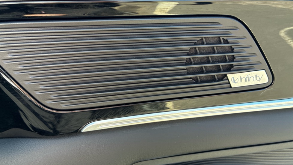 BYD Seal U 1.5 DM-i Comfort 5dr Auto Estate - Image 40
