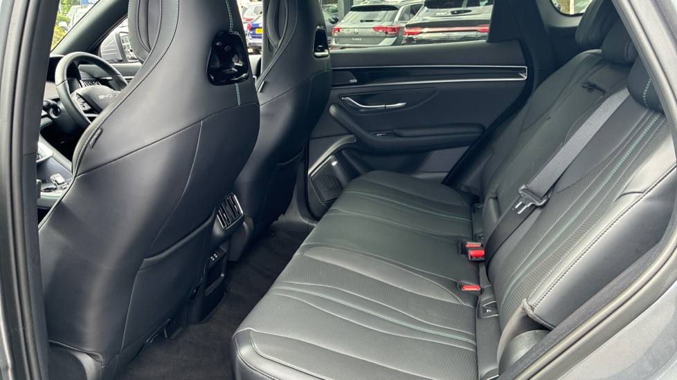 BYD Seal U 1.5 DM-i Comfort 5dr Auto Estate - Image 16