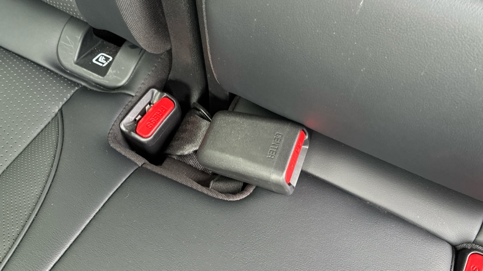 BYD Seal U 1.5 DM-i Comfort 5dr Auto Estate - Image 17