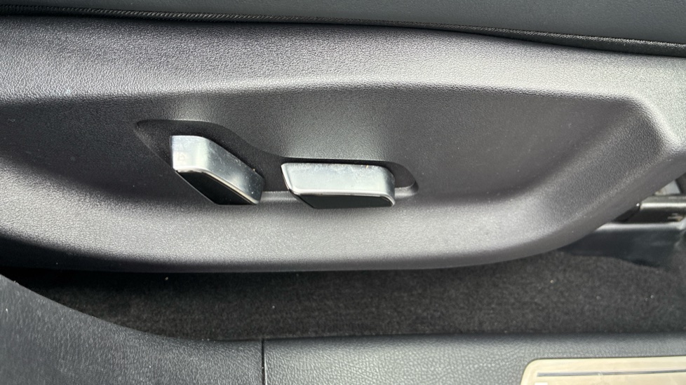 BYD Seal U 1.5 DM-i Comfort 5dr Auto Estate - Image 36