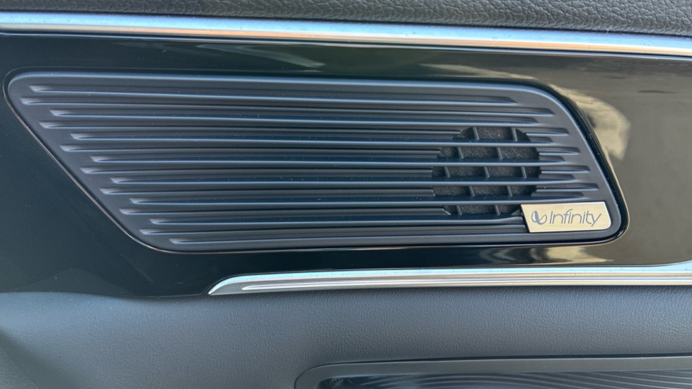 BYD Seal U 1.5 DM-i Boost 5dr Auto Estate - Image 36