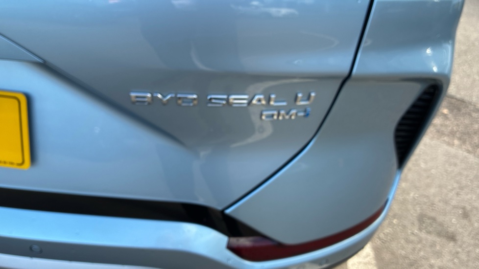 BYD Seal U 1.5 DM-i Boost 5dr Auto Estate - Image 42