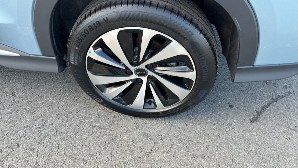 BYD Seal U 1.5 DM-i Boost 5dr Auto Estate - Image 43