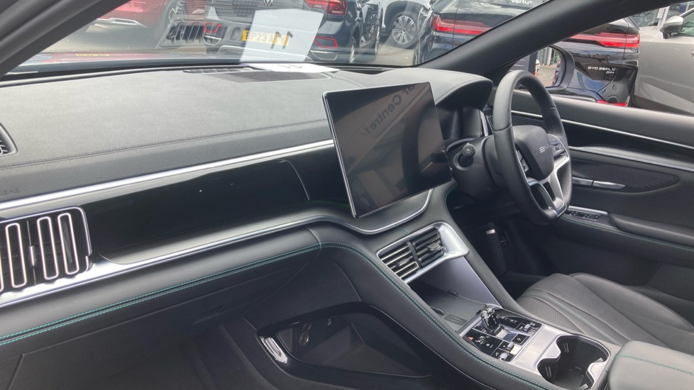 BYD Seal U 1.5 DM-i Comfort 5dr Auto Estate - Image 9