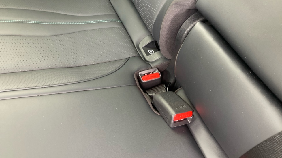 BYD Seal U 1.5 DM-i Comfort 5dr Auto Estate - Image 17
