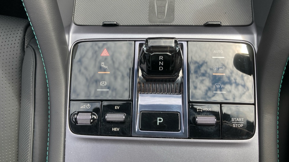 BYD Seal U 1.5 DM-i Comfort 5dr Auto Estate - Image 25