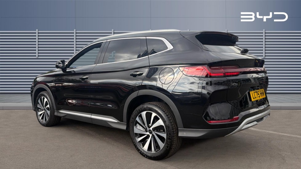 BYD Seal U 1.5 DM-i Comfort 5dr Auto Estate - Image 2