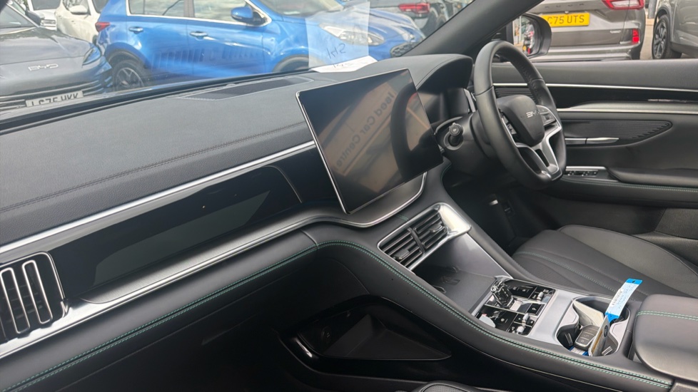 BYD Seal U 1.5 DM-i Comfort 5dr Auto Estate - Image 9