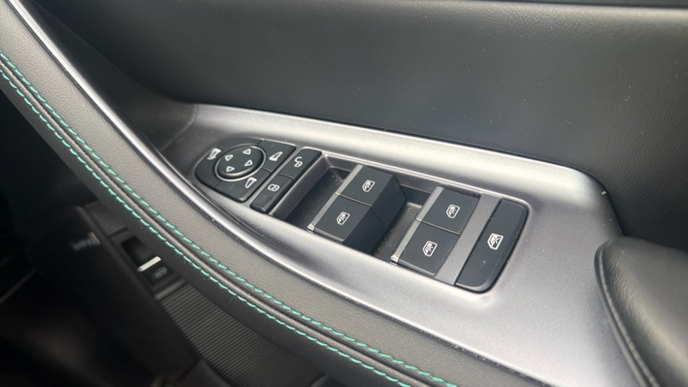BYD Seal U 1.5 DM-i Comfort 5dr Auto Estate - Image 30