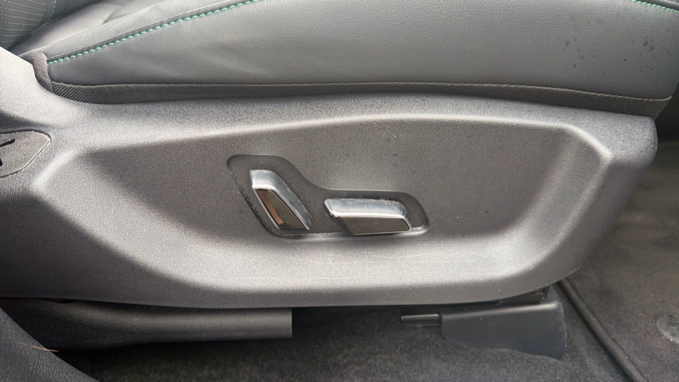 BYD Seal U 1.5 DM-i Comfort 5dr Auto Estate - Image 32