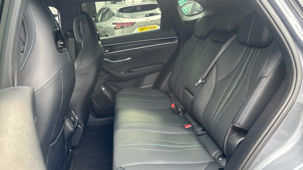 BYD Seal U 1.5 DM-i Comfort 5dr Auto Estate - Image 16