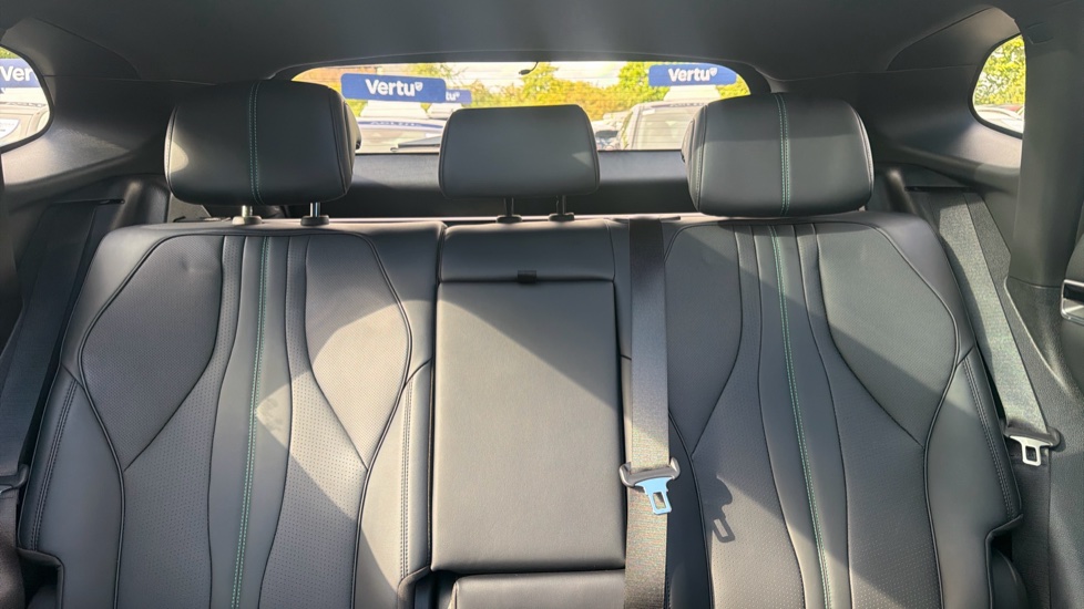 BYD Seal U 1.5T DM-i AWD Design 5dr Auto Estate - Image 15