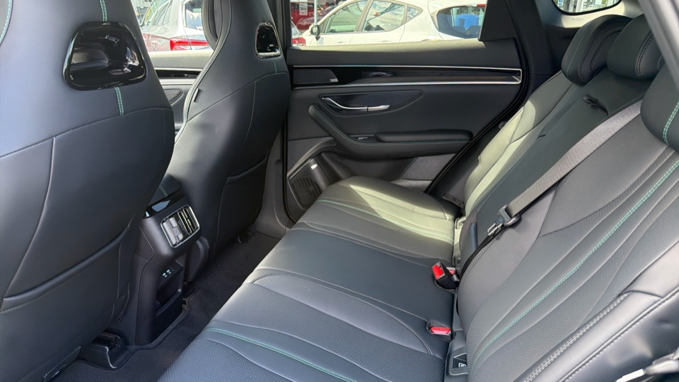 BYD Seal U 1.5 DM-i Comfort 5dr Auto Estate - Image 16