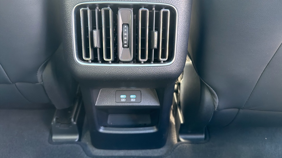BYD Seal U 1.5 DM-i Comfort 5dr Auto Estate - Image 46