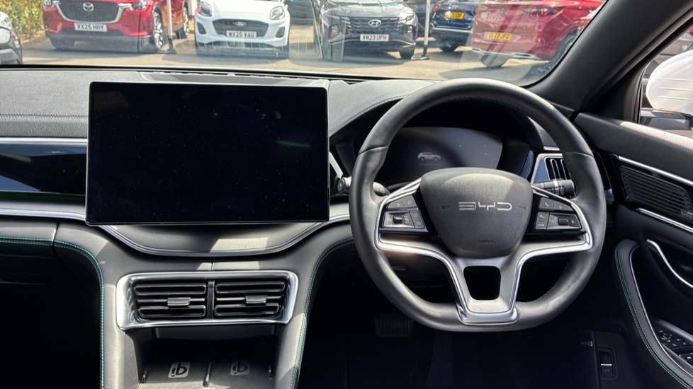 BYD Seal U 1.5 DM-i Comfort 5dr Auto Estate - Image 10