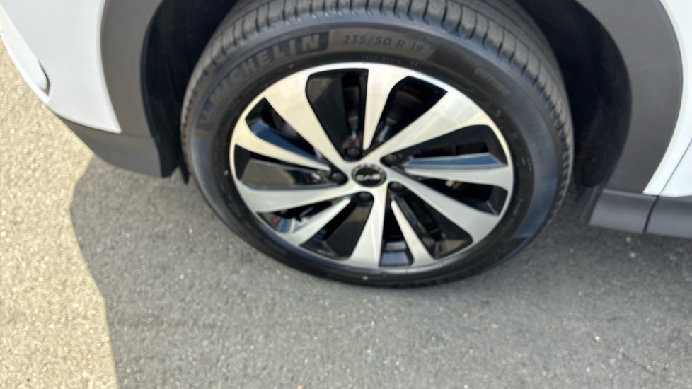 BYD Seal U 1.5 DM-i Comfort 5dr Auto Estate - Image 37