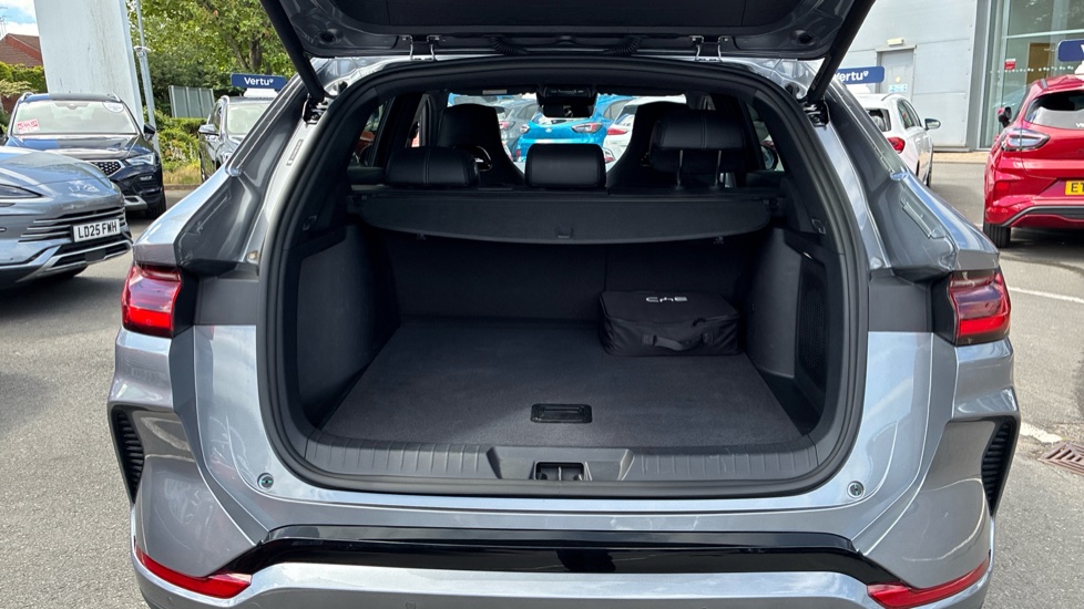 BYD Seal U 1.5 DM-i Comfort 5dr Auto Estate - Image 4