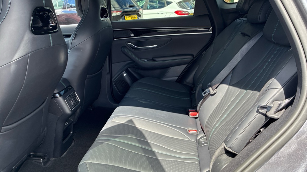 BYD Seal U 1.5 DM-i Comfort 5dr Auto Estate - Image 16